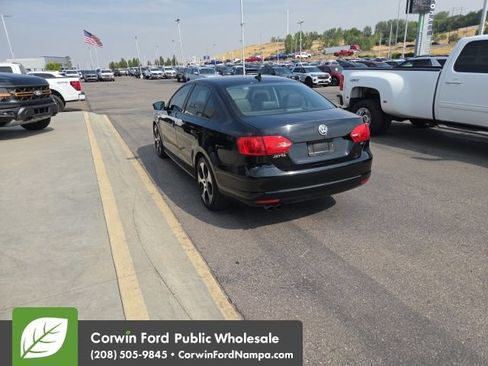 Used 2014 Volkswagen Jetta SE FWD image 11
