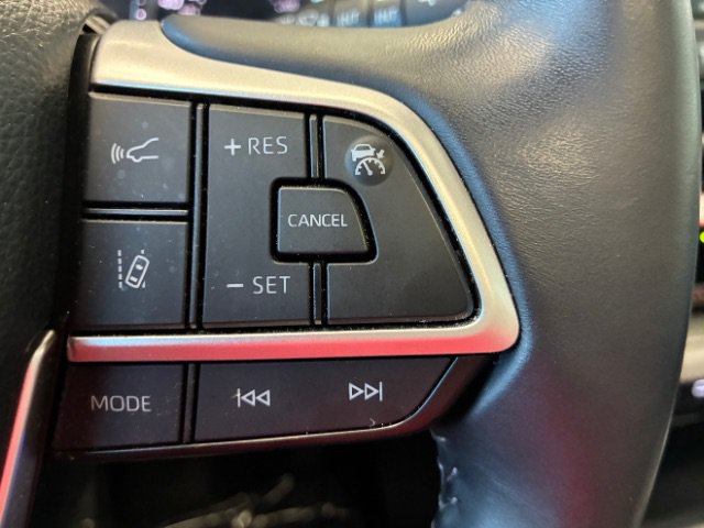 Used 2026 Toyota Highlander XLE AWD/4WD image 15