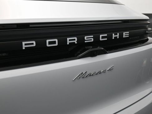 New 2026 Porsche Macan 4 Electric image 14