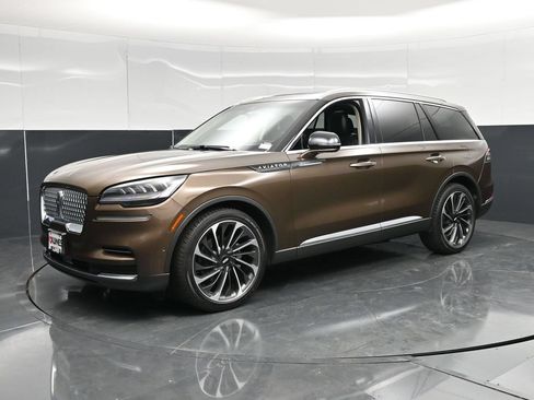 Used 2022 Lincoln Aviator Reserve w/ Equipment Group 201A AWD/4WD image 8