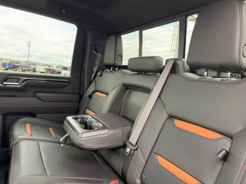 Used 2025 GMC Sierra 2500 AT4 w/ AT4 Premium Plus Package AWD/4WD image 28