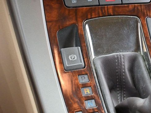 Used 2013 Buick LaCrosse Leather FWD image 24
