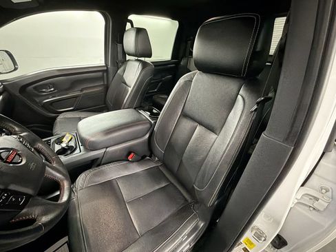 Used 2021 Nissan Titan PRO-4X w/ Pro-4x Utility Package AWD/4WD image 19