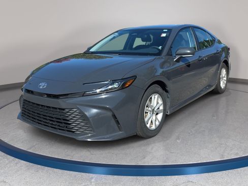 Used 2025 Toyota Camry LE FWD image 1