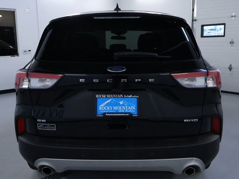 Used 2020 Ford Escape SE image 6