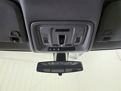 Used 2021 GMC Sierra 1500 Elevation image 19