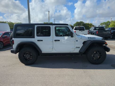 Used 2025 Jeep Wrangler Unlimited Sport S 4xe AWD/4WD image 5