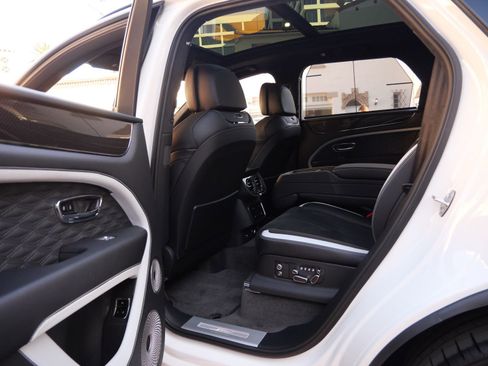 New 2026 Bentley Bentayga Speed AWD/4WD image 16