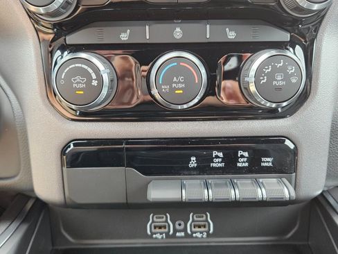 New 2025 RAM 1500 Big Horn AWD/4WD image 19