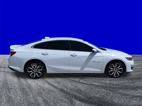 Used 2024 Chevrolet Malibu RS FWD image 3
