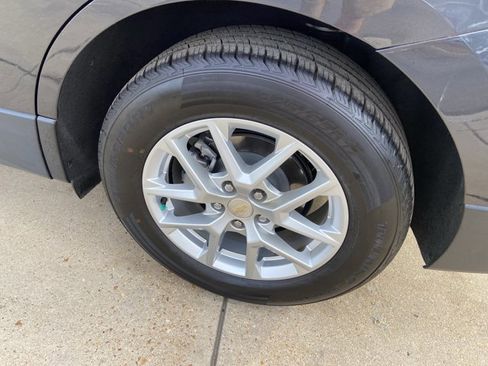Used 2023 Chevrolet Equinox LT FWD image 30