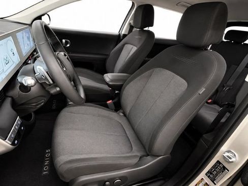 Used 2024 Hyundai Ioniq 5 SEL AWD/4WD image 5