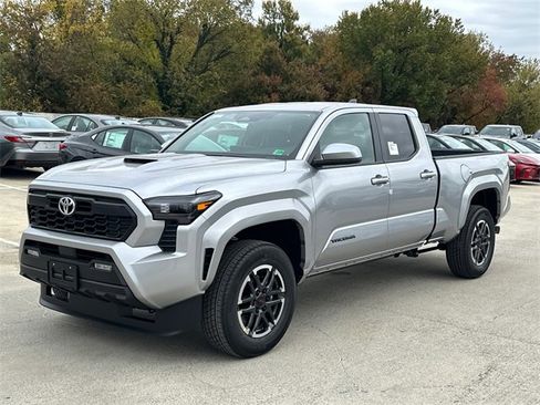 New 2025 Toyota Tacoma TRD Sport image 2