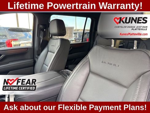 Used 2025 GMC Yukon XL Denali AWD/4WD image 17