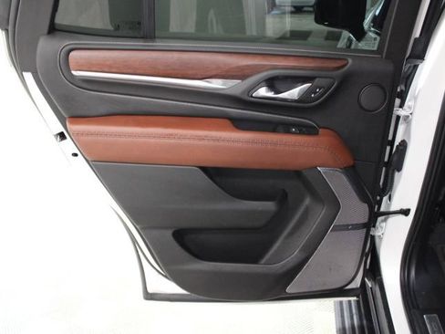 Used 2023 GMC Yukon Denali Ultimate image 23