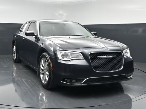 Used 2017 Chrysler 300 Limited w/ Value Package AWD/4WD image 1