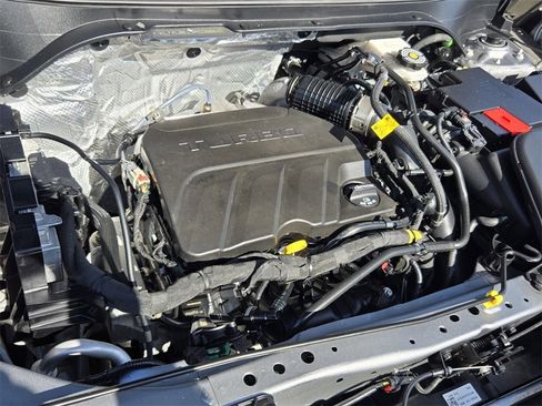 Used 2024 Chevrolet Trax RS w/ Driver Confidence Package image 17