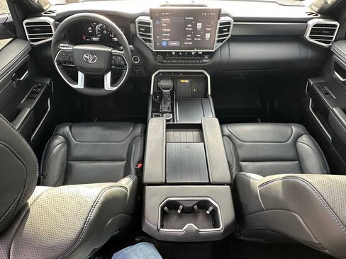 Used 2023 Toyota Tundra Platinum image 18