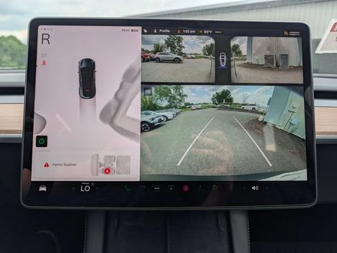 Used 2024 Tesla Model Y Long Range AWD/4WD image 27