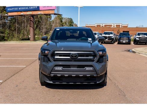 Certified 2025 Toyota Tacoma SR5 image 2