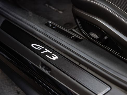 Used 2026 Porsche 911 GT3 RWD image 27