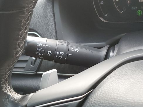 Used 2018 Honda Accord Sport image 16