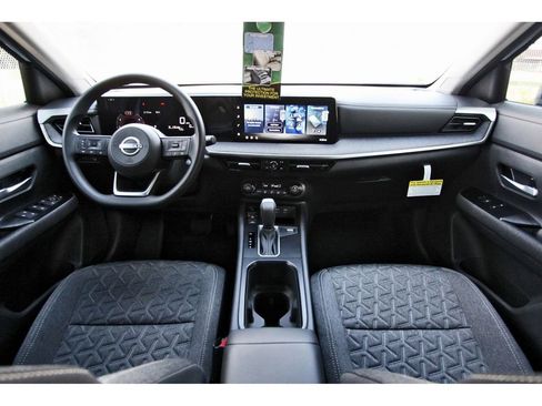 New 2026 Nissan Kicks SV w/ Charging Package FWD image 7