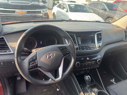 Used 2016 Hyundai Tucson SE w/ Option Group 02 AWD/4WD image 7