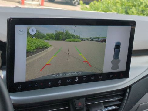 Used 2024 Ford Escape SE image 29