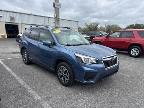 Used 2019 Subaru Forester Premium image 2