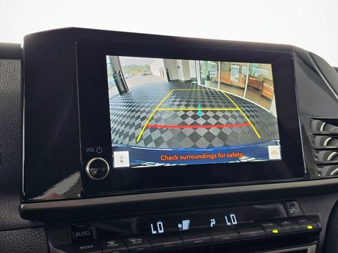 Used 2025 Toyota Camry LE FWD image 27