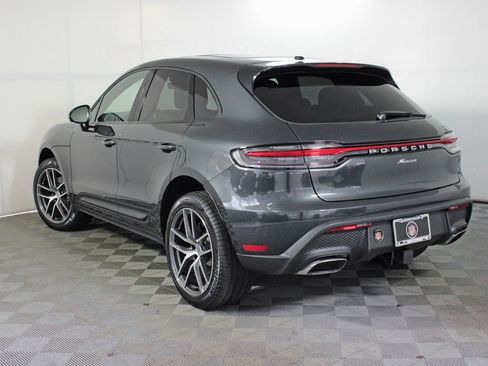 Used 2025 Porsche Macan image 3