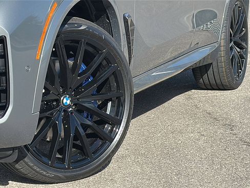 New 2026 BMW X5 xDrive40i w/ M Sport Package image 3