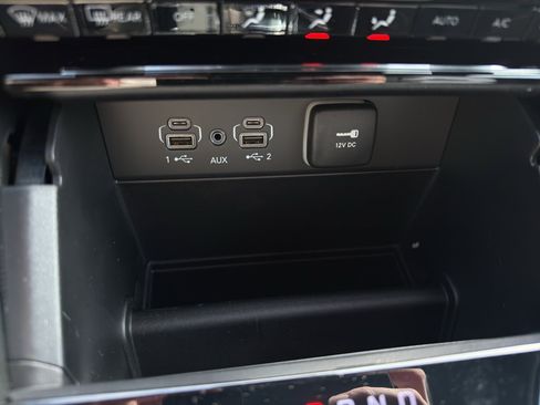 New 2025 Jeep Grand Cherokee L Limited w/ Black Appearance Package AWD/4WD image 20