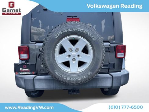 Used 2017 Jeep Wrangler Sport w/ Quick Order Package 24S AWD/4WD image 3