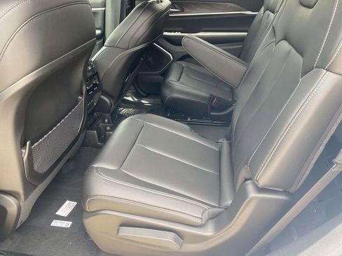 New 2026 Jeep Grand Cherokee L Limited w/ Limited Altitude Package RWD image 39