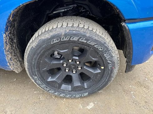 New 2026 RAM 1500 4x4 Crew Cab image 9