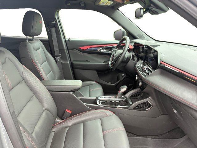 Used 2025 Chevrolet TrailBlazer RS w/ Convenience Package AWD/4WD image 12