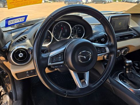 Used 2017 MAZDA MX-5 Miata RF Grand Touring RWD image 9