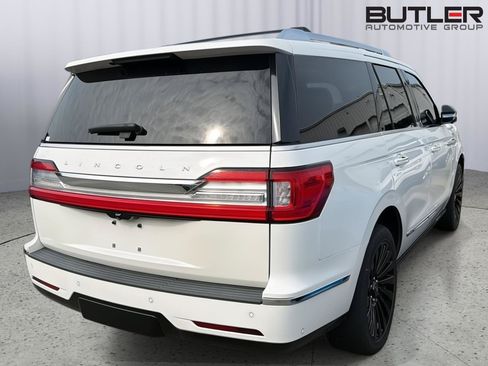 Used 2021 Lincoln Navigator Reserve w/ Luxury Package RWD image 8