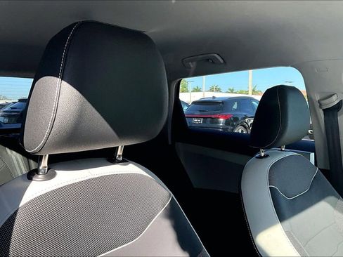 New 2026 Volkswagen Taos SE FWD image 22