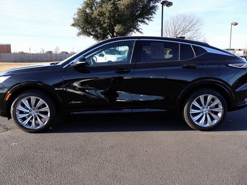 Used 2024 Buick Envista Avenir image 2