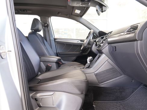 Certified 2024 Volkswagen Tiguan SE R-Line FWD image 23