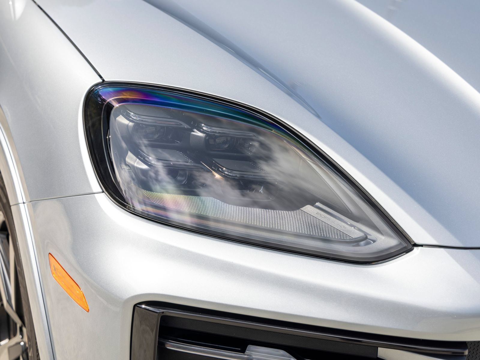 Certified 2025 Porsche Cayenne GTS AWD/4WD image 15
