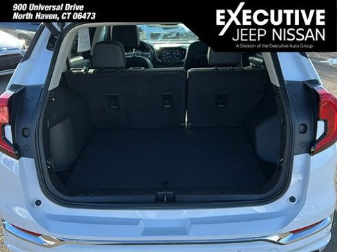 Used 2022 GMC Terrain Denali image 28
