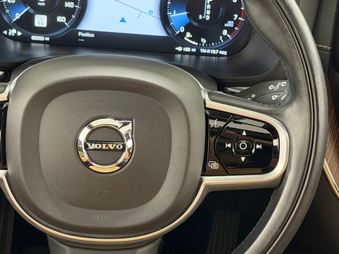 Used 2019 Volvo XC60 T6 Inscription w/ Protection Package Premier AWD/4WD image 13