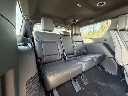 New 2025 Ford Expedition Max Platinum w/ Stealth Performance Package image 30