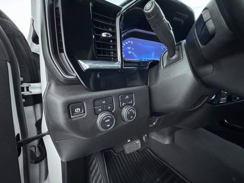 Used 2024 Chevrolet Silverado 2500 LT image 33