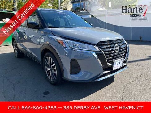 Certified 2023 Nissan Kicks SV FWD image 3
