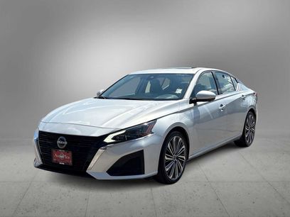 Used 2023 Nissan Altima 2.5 SL